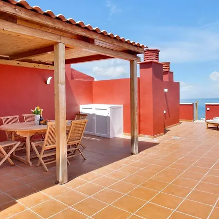 Apartment The Cliffs Penthouse, Huge Terrace, Bbq, Air Con