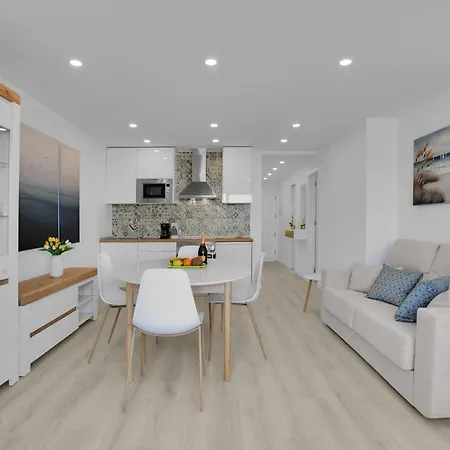 The Cliffs Penthouse, Huge Terrace, Bbq, Air Con Apartment *