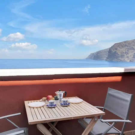 Apartment The Cliffs Penthouse, Huge Terrace, Bbq, Air Con